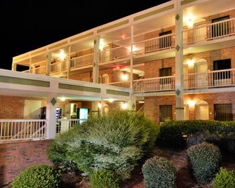 Rodeway Inn Harbison Area - Columbia - Building