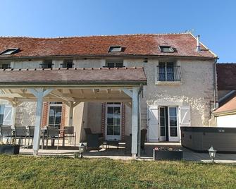 Chambre d'hôtes Le Domaine des Hirondelles - Provins - Bâtiment