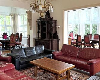 Historic villa from the Wilhelminian era with park-like property in the Harz Mountains - Blankenburg (Harz) - Lounge