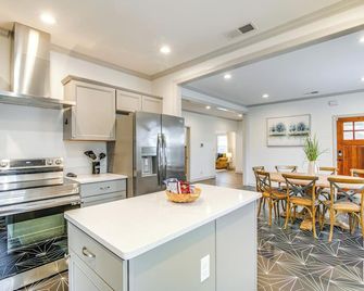 Walk to Eats: Midtown Memphis Home w/ Patio! - Μέμφις - Κουζίνα