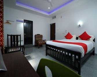 OYO 14270 Marottickal Residency - Alwaye - Bedroom