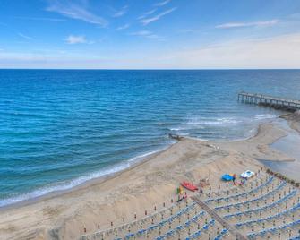 Vela D'oro - Pietra Ligure - Strand