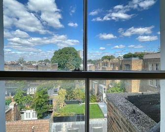 Portobello Road Artistic Studios - London - Balkon