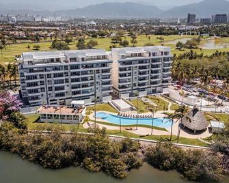 Altamar Canal View Condos - Nuevo Vallarta - Gebouw