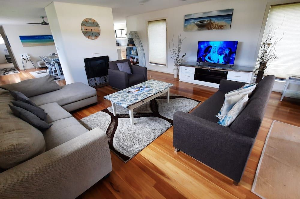 Paradise by the Bay - האסקיסון - סלון