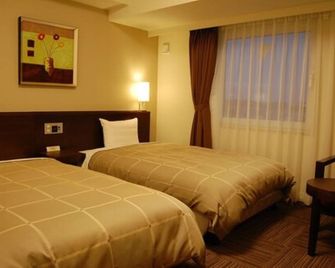 Hotel Route-Inn Nabari - Nabari - Schlafzimmer