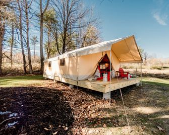 Fabulous Vermont Glamping Getaway on a Farm - Springfield