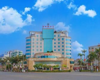 Red Forest Hotel Hepu - Beihai - Gebäude