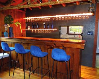 Beautiful Guest Cabin on Quiet Estate - Northborough - Bar