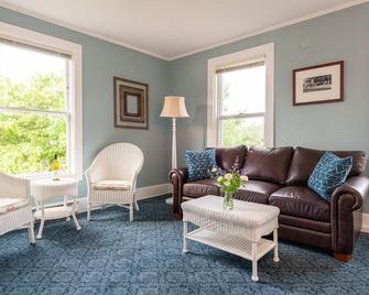 Basin Harbor - Vergennes - Living room
