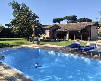 Villa Bella - Sabaudia - Pool