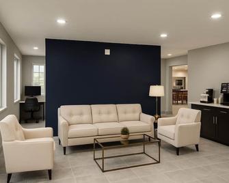 Baymont by Wyndham Dickinson - Dickinson - Living room