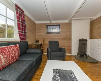 Vandrerhjem Lofotferie Kabelvåg - Kabelvåg - Wohnzimmer