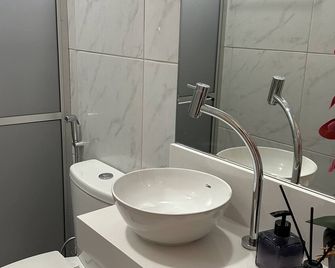 Melhores Flats - Linda casa pertinho do mar - Cabedelo - Ванна кімната