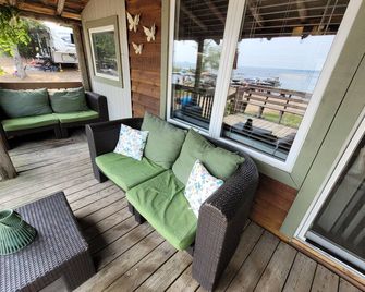 Pine Ridge Park Campground - Pembroke - Balcony