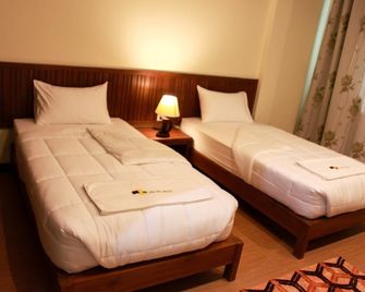 The Win Hotel - Bang Saphan - Bedroom