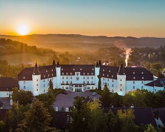 호텔 센 - 세노흐라비 - 건물