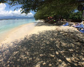 Coral Beach 2 Bungalow - Pemenang - Beach