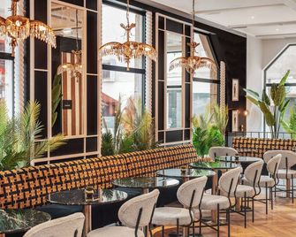 Billie Hôtel - נאנט - מסעדה