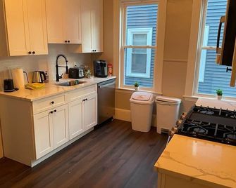 Homestay in Boston Fields Corner Area - 波士頓 - 廚房
