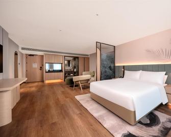 Hilton Garden Inn Zhoushan Mount Putuo - Zhoushan - Bedroom
