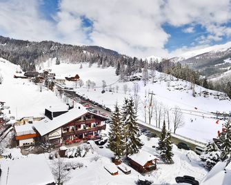 Schi- und Wanderhotel Berghof - Bad Kleinkirchheim