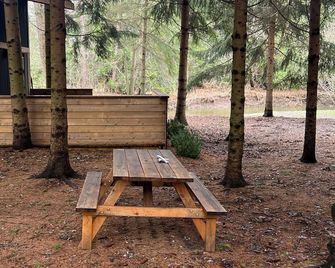 Forest Getaway - Alliston - Patio