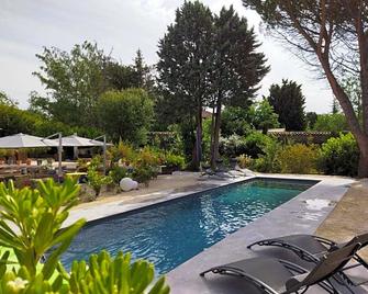 Hostelry Music Repetition - Écully - Pool