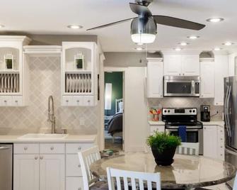 Fall City King BD · Perfect Getaway near Salish Lodge&Spa - Fall City - Kitchen