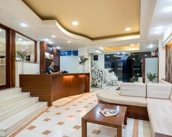 Apollo - Paralia Kourna - Recepción