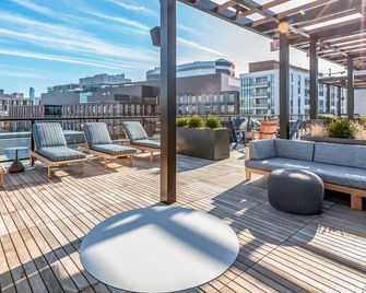 Mod Kendall Square 1BR w/ W/D, near Mass General Hospital - 劍橋 - 陽台