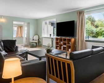 Nice home in Bandholm with WiFi - Bandholm - Sala de estar