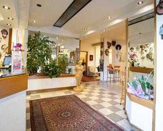 Hotel Berna - Eraclea - Salónek