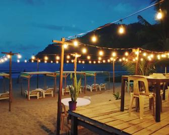 Amwani Breeze - El Nido - Patio