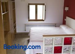 Apartamentos Rurales Caxila - Luarca - Slaapkamer