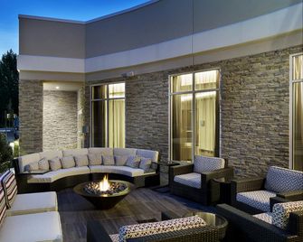 Hilton Garden Inn Roslyn - Roslyn - Patio