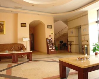 Hotel Sir Colentina - בוקרשט - לובי