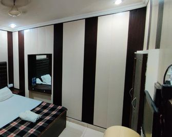 Roop Guest House - Lucknow - Makuuhuone