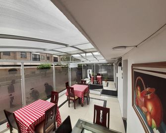 Embassy On Holidays - Bogotá