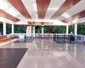 Hotel y Restaurante Villa Quetzaly - Lanquín - Lobby