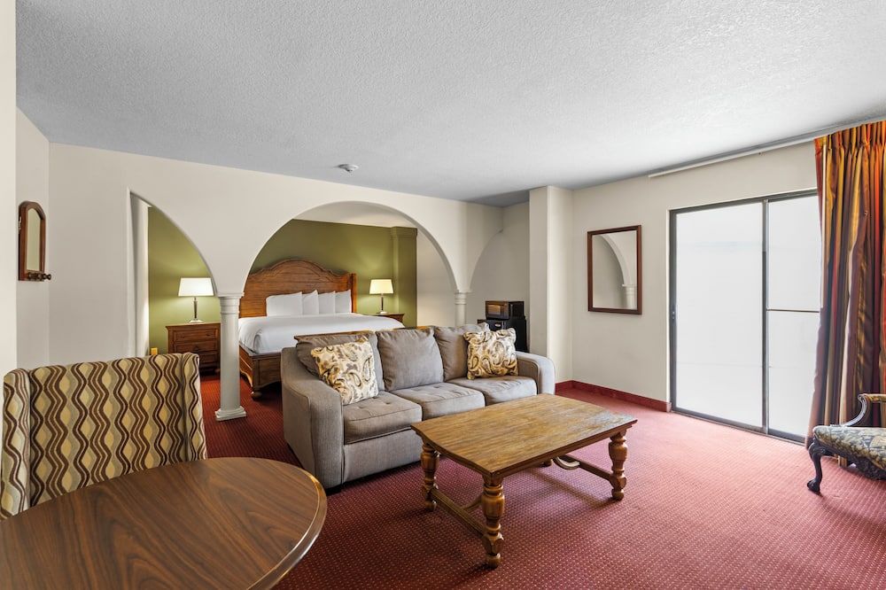 Marina Inn & Suites Chalmette-New Orleans - Chalmette - Sala de estar