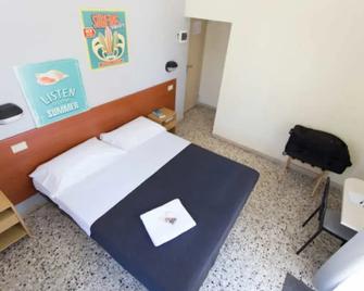 Hotel Byron Light - Riccione - Bedroom