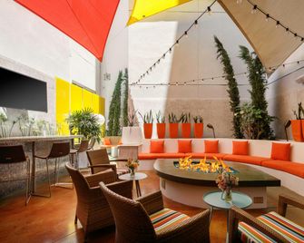 TownePlace Suites by Marriott San Diego Downtown - San Diego - Bar