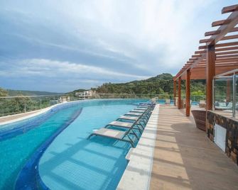 Golden Laghetto Resort Gramado - Gramado - Basen