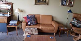 Cornwall Cottage - Hobart - Sala de estar