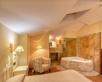 Palacio de Pujadas by MIJ - Viana - Bathroom