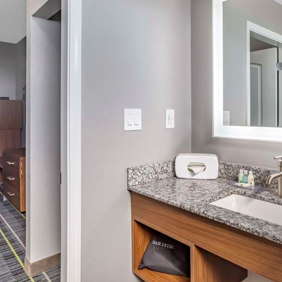 Quality Inn and Suites Livermore Wine Country image 1