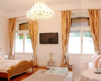 Apartments & Rooms Flowers - Zagreb - Chambre