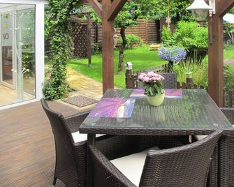 Holiday Home Heike by Interhome - Wandlitz - Binnenhof