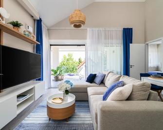 Lake Spirit Boutique Apartments - Balatonalmádi - Living room